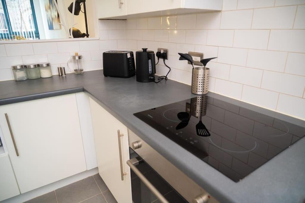 2 Bed Apt In Leeds City Centre ภายนอก รูปภาพ