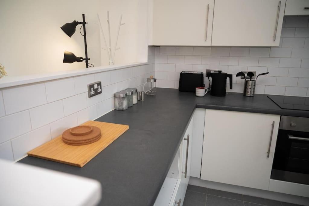 2 Bed Apt In Leeds City Centre ภายนอก รูปภาพ
